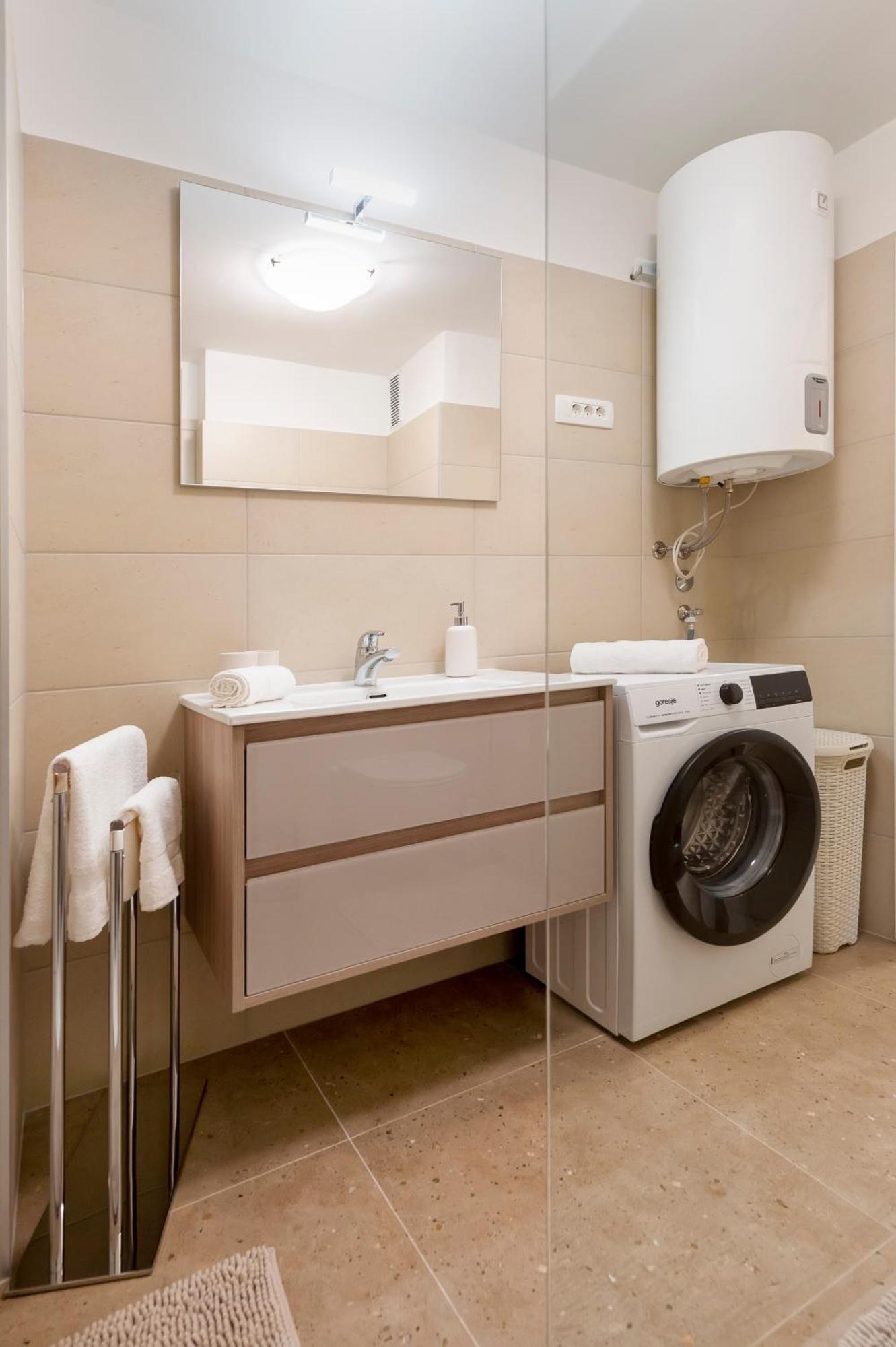 Arena Parkside Residence プーラ エクステリア 写真