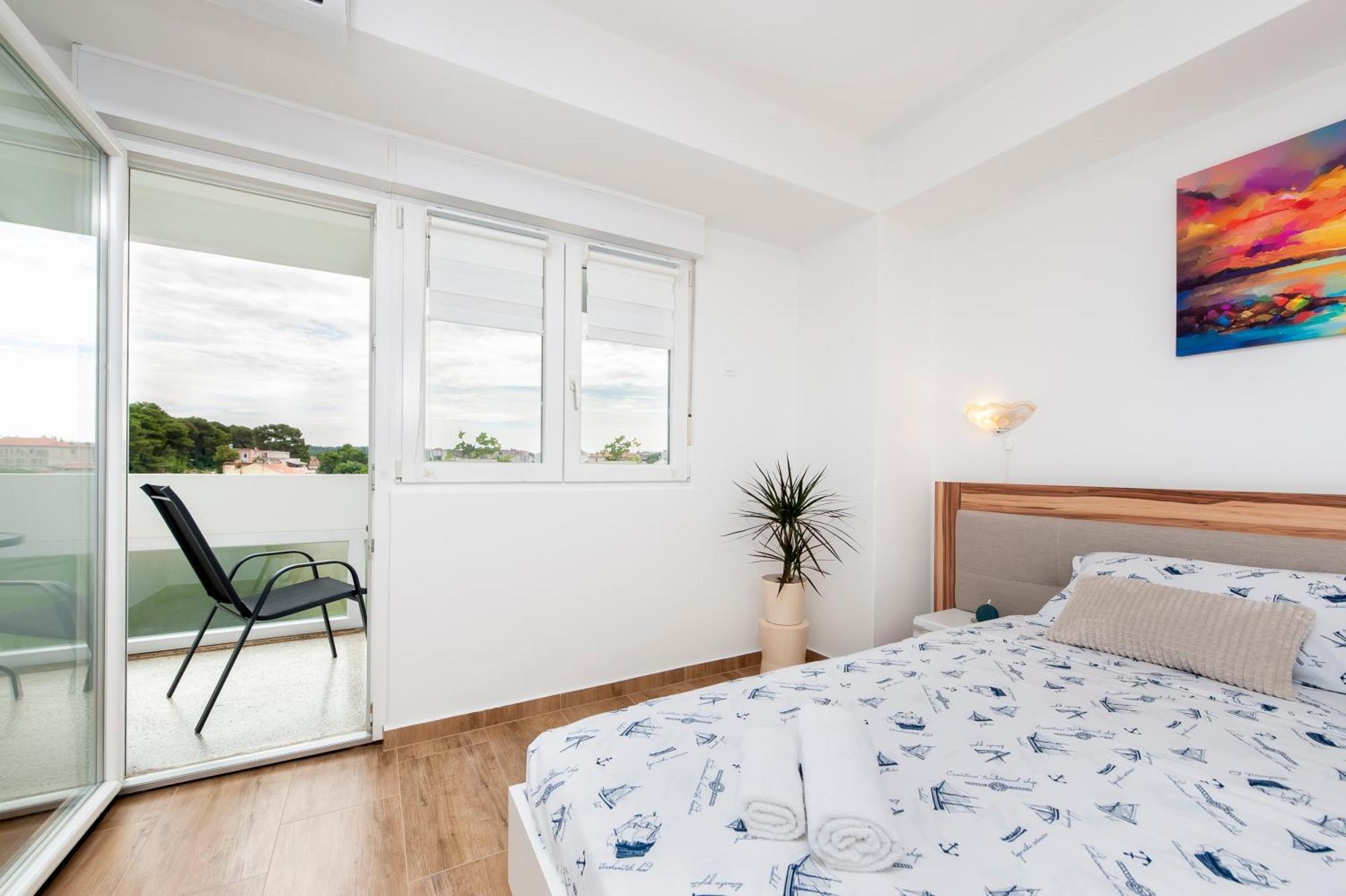 Arena Parkside Residence プーラ エクステリア 写真