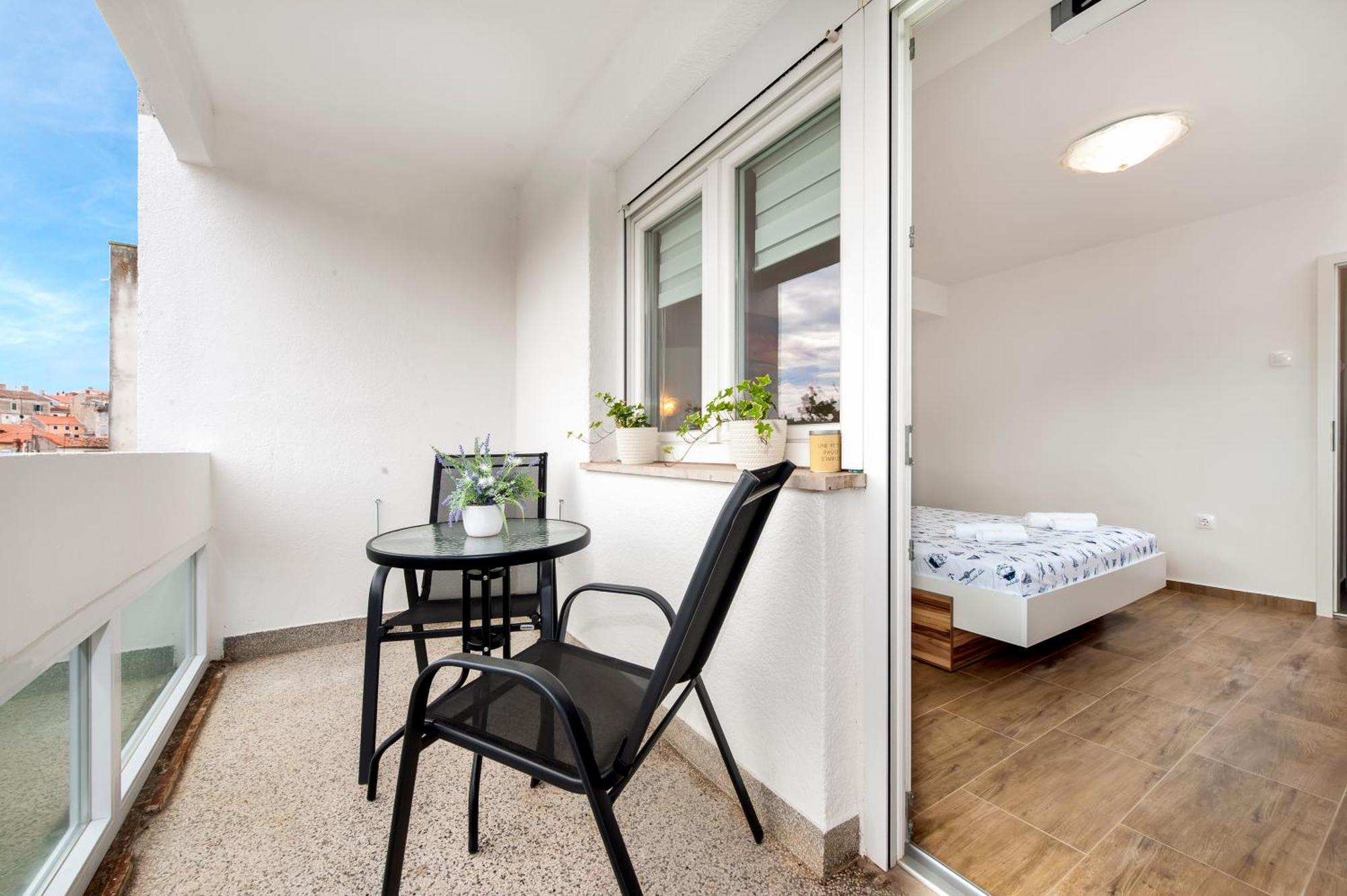 Arena Parkside Residence プーラ エクステリア 写真