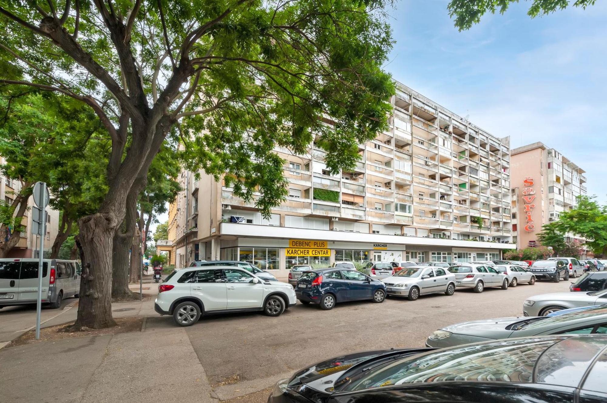 Arena Parkside Residence プーラ エクステリア 写真