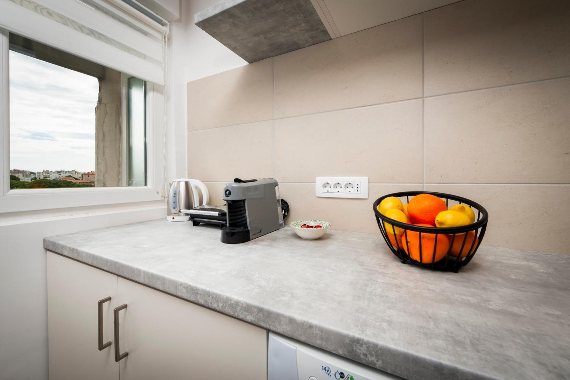 Arena Parkside Residence プーラ エクステリア 写真